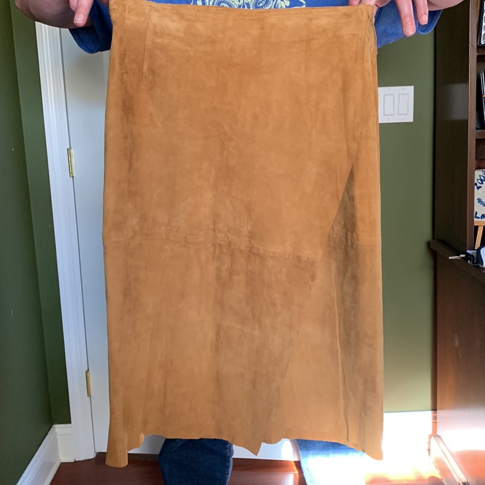 Liz Claiborne Lizwear suede camel/carmel color leather wrap skirt - Picture 3 of 10